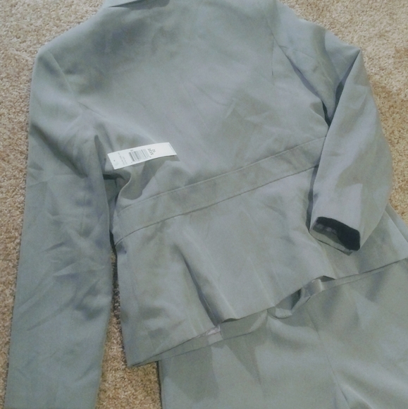J Rose Women's Suit - Picture 5 of 5